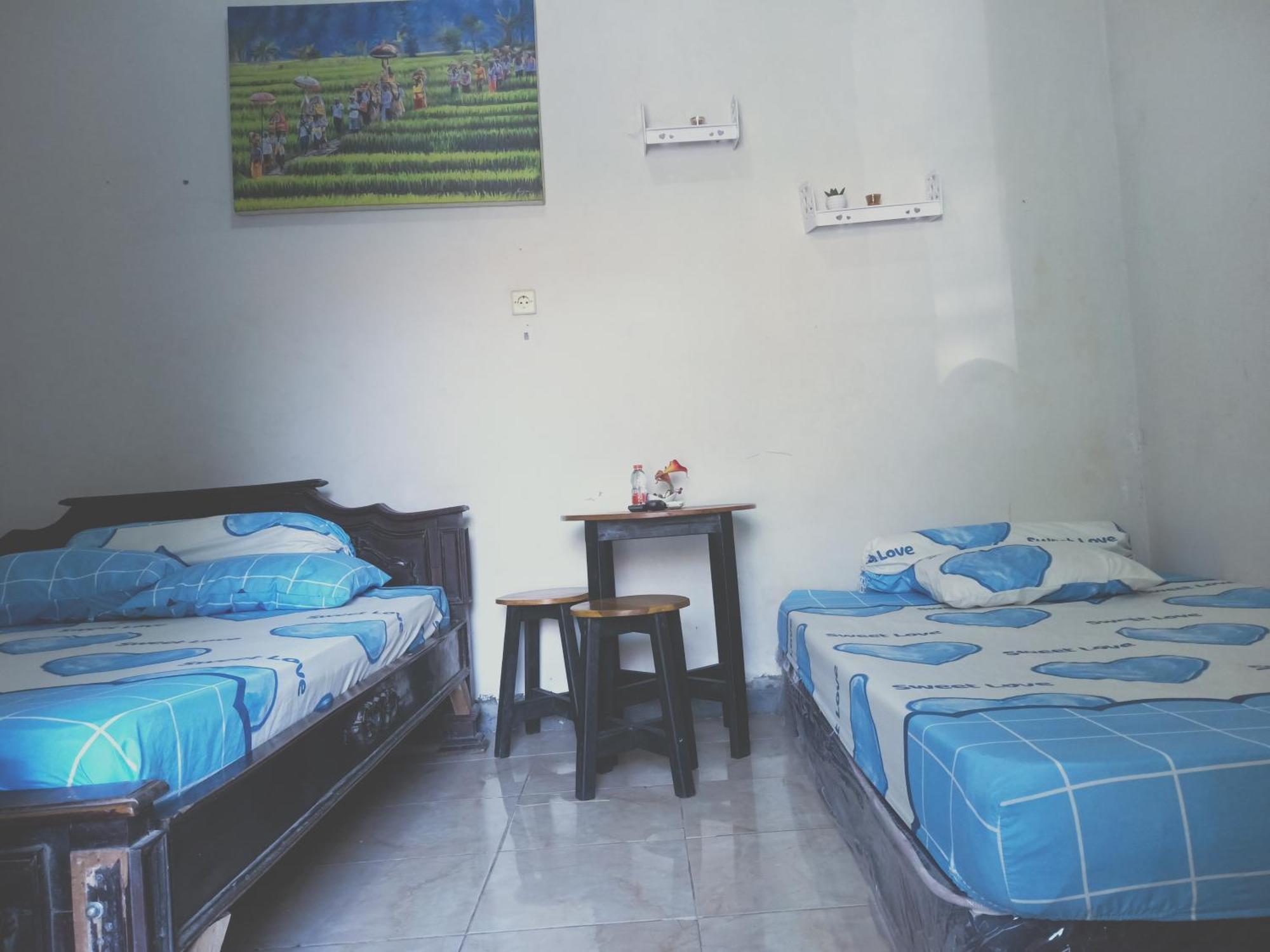 Kost Backpacker Hotell Sidoarjo Eksteriør bilde